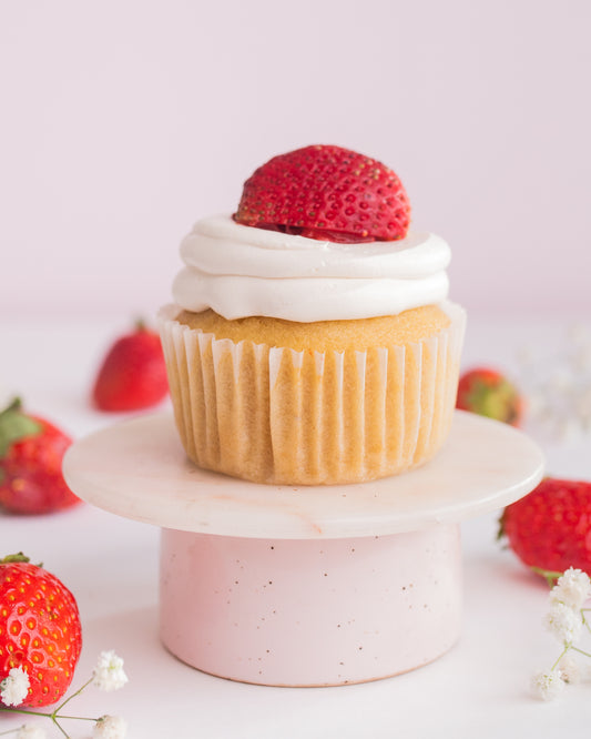 Strawberry & Cream Cupcakes